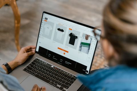 E-Commerce Automation Explained: Workflow Technology, Order Processing & Inventory Insights