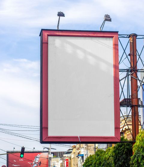 Advertising Hoardings Explained: Traditional Billboards, 3D Displays, Digital Signage & Outdoor Marketing Guide