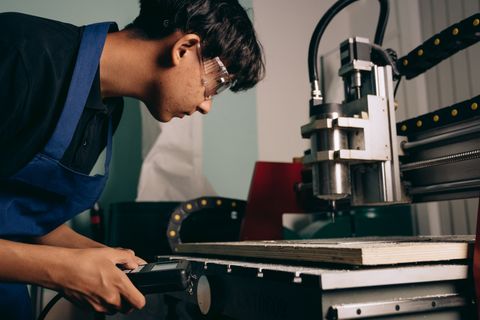 CNC Industrial Equipment Explained: Machines, Automation, Precision Manufacturing, and Smart Factory Insights